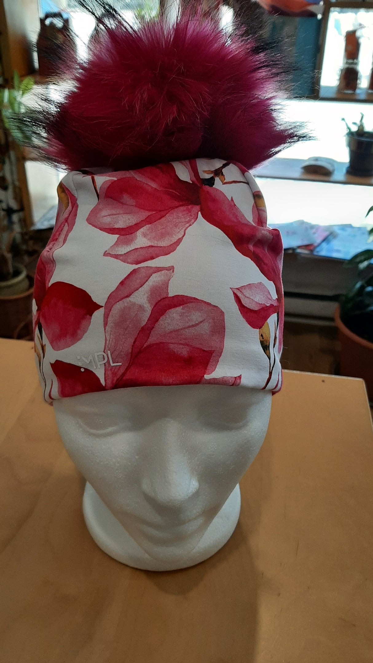 MPL0035 - Tuque pour adulte à motifs d'orchidée