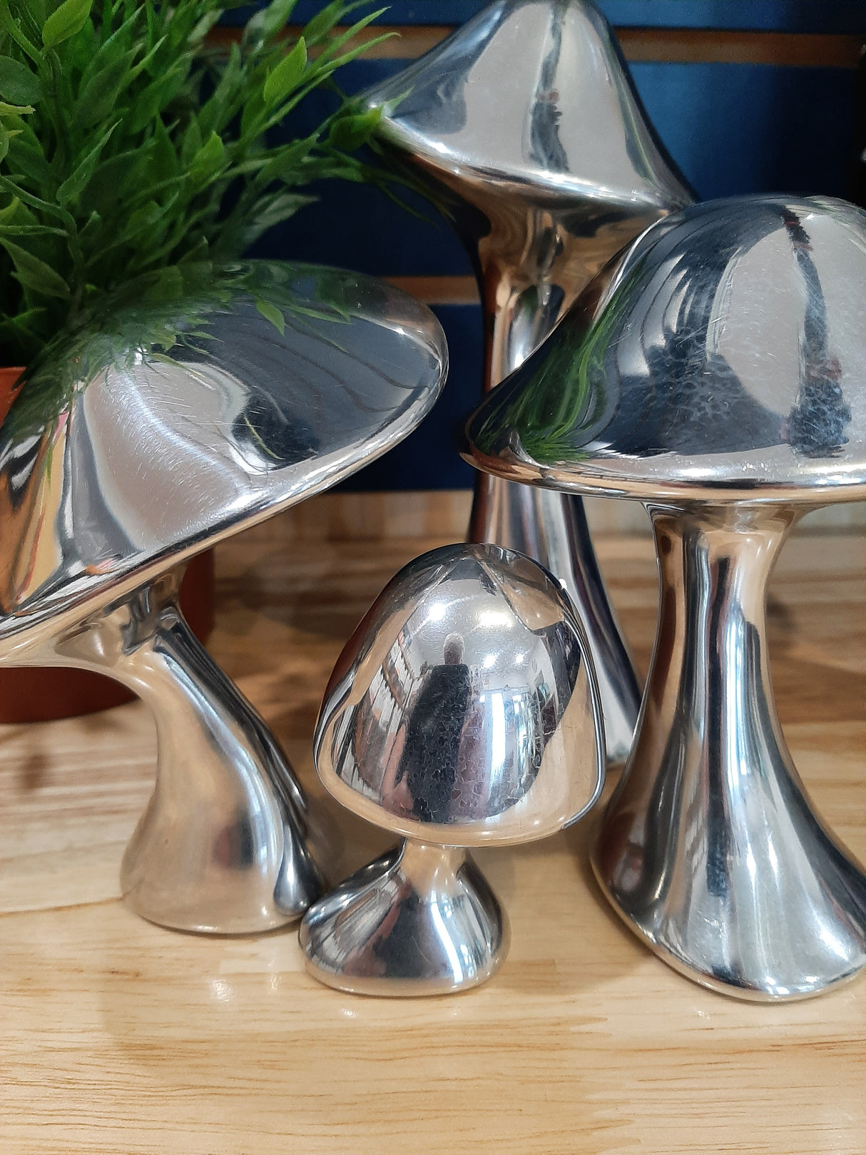 MUS0008 - Set of 4 aluminum mushrooms 