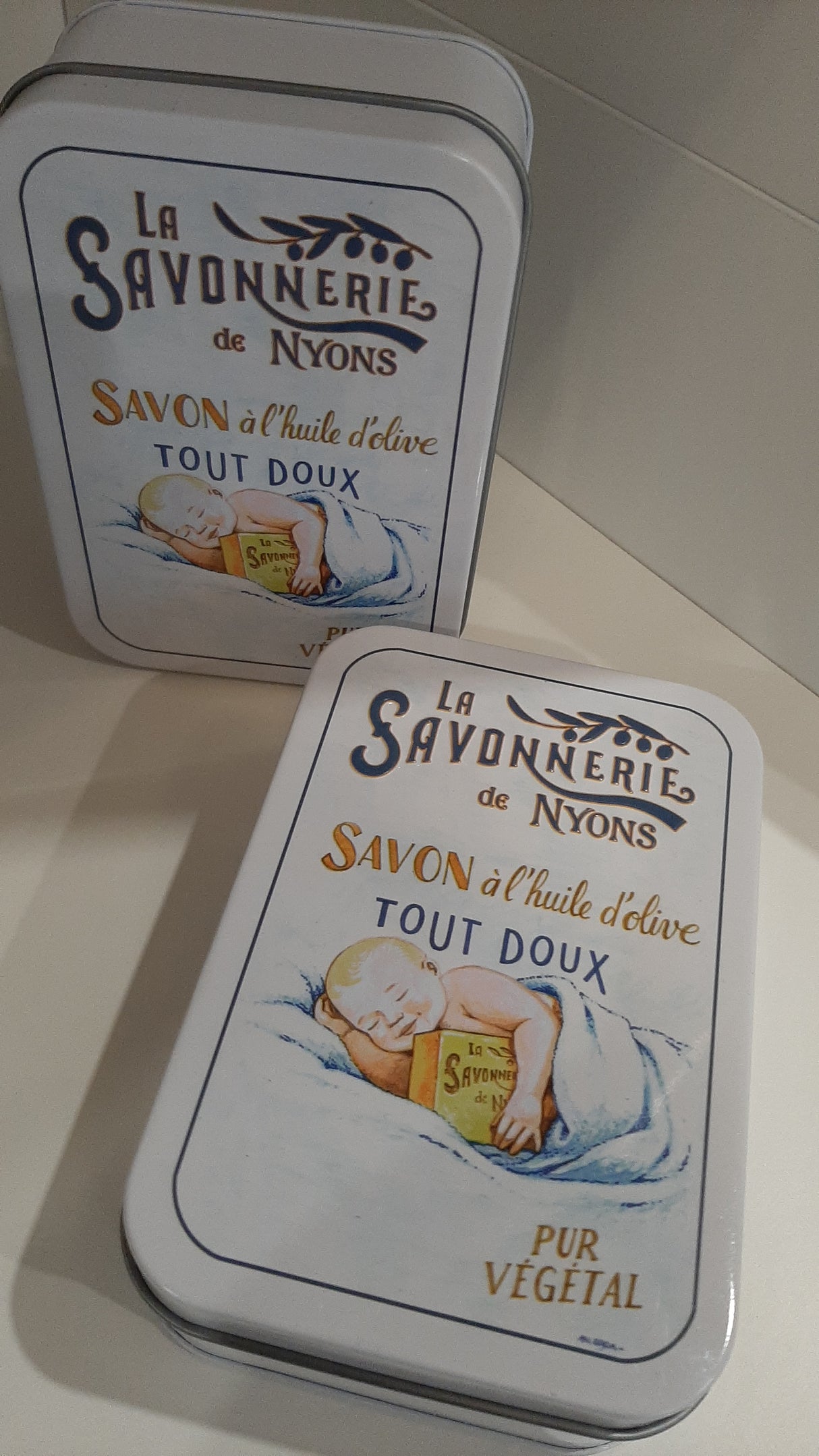 NYO3000 - Savon doux pour bébés - Boîtier en métal