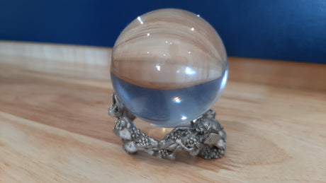 MUS0025 - Glass ball on mushroom crown