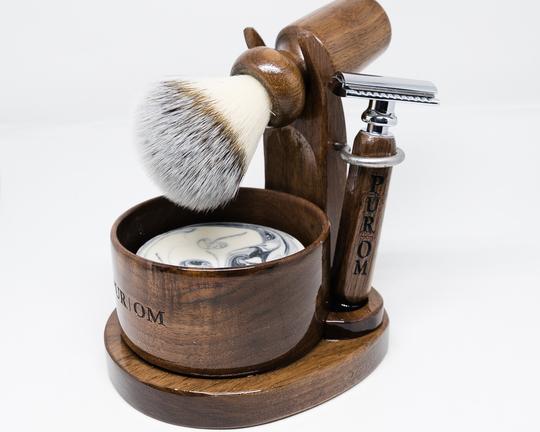 POM1964 - Bowl, stand, shaving brush, razor, blades and shaving cream set 