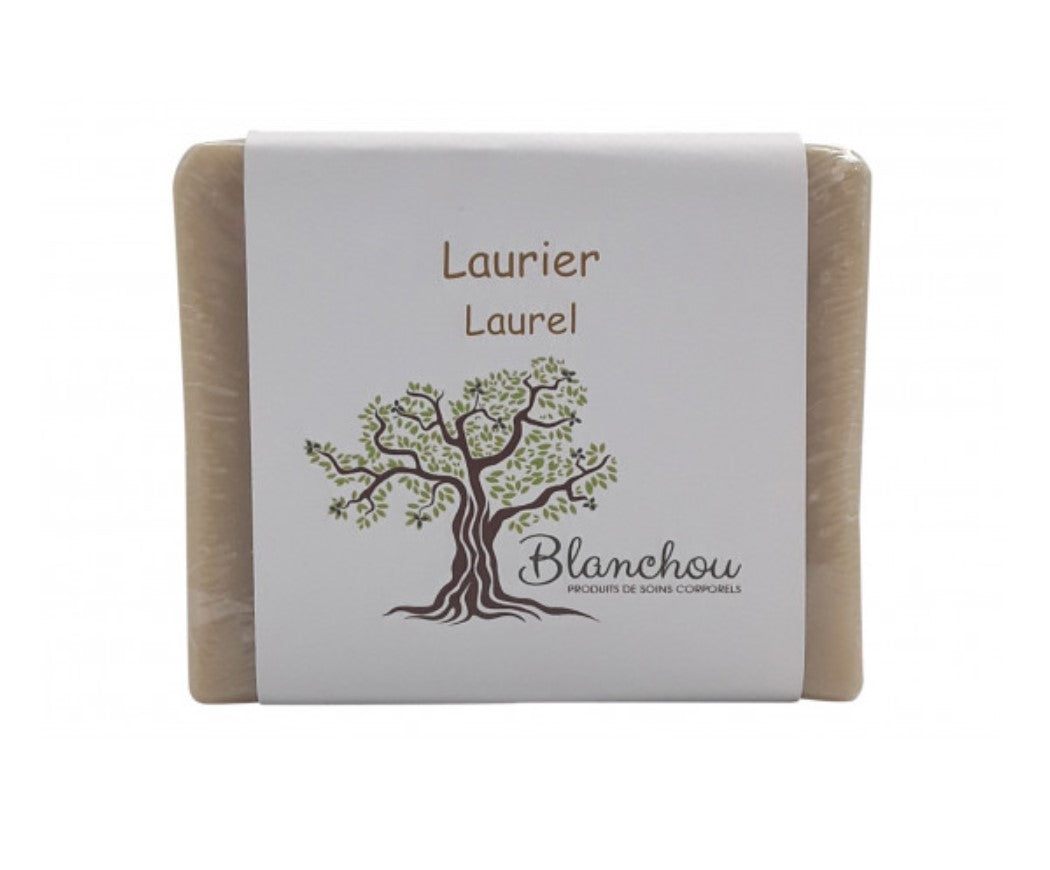 BLA0113 - 1/2 soap with laurel essential oil 