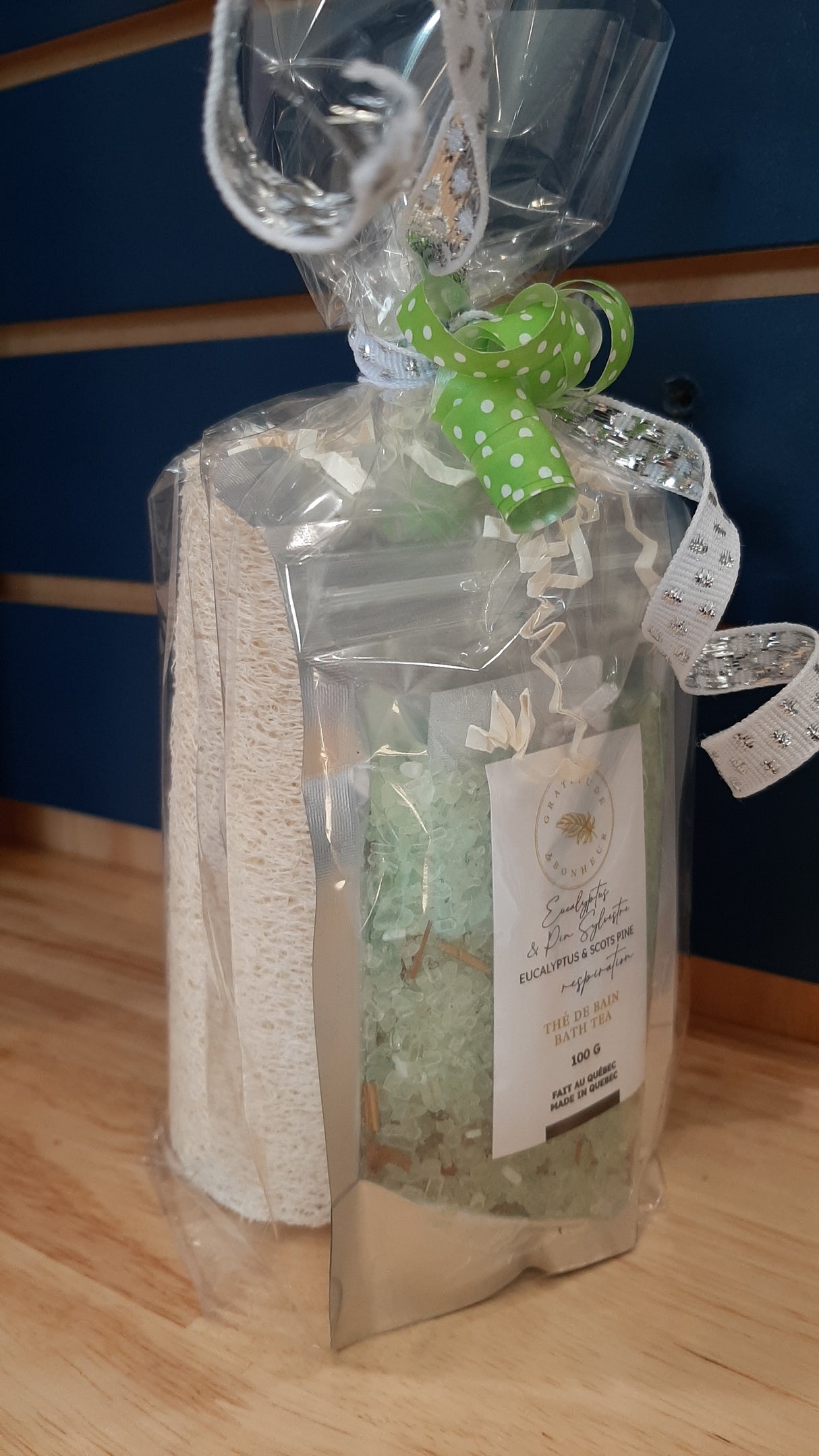 ENS0101 - Gift set - Bath tea (eucalyptus and pine) and loofah 